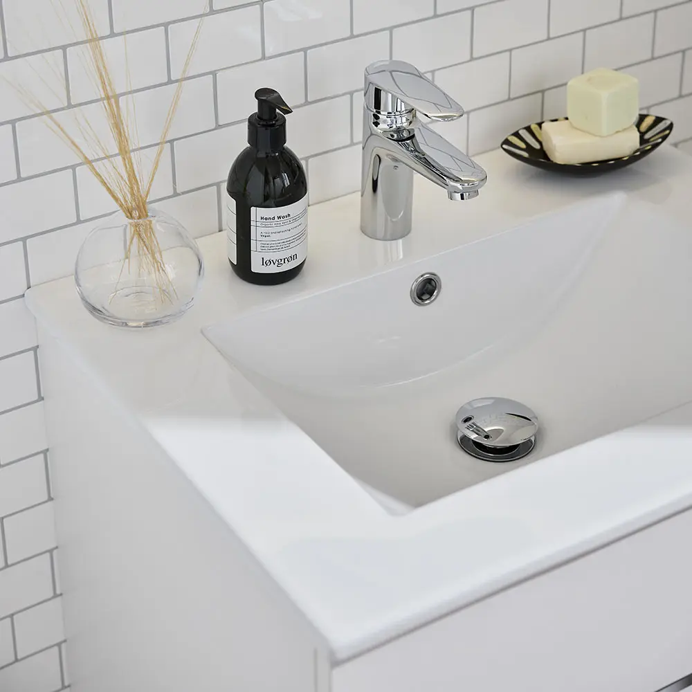 Pesuallas tilavalla kaukalolla