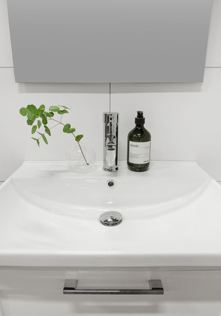 Living Malli 1.3 600 Matta Valkoinen Hiottu Raami