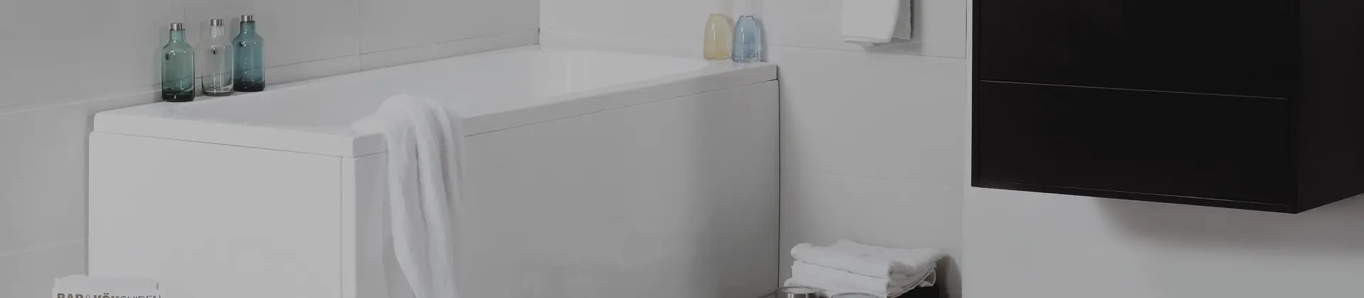 Kylpyamme Suihkuseinällä